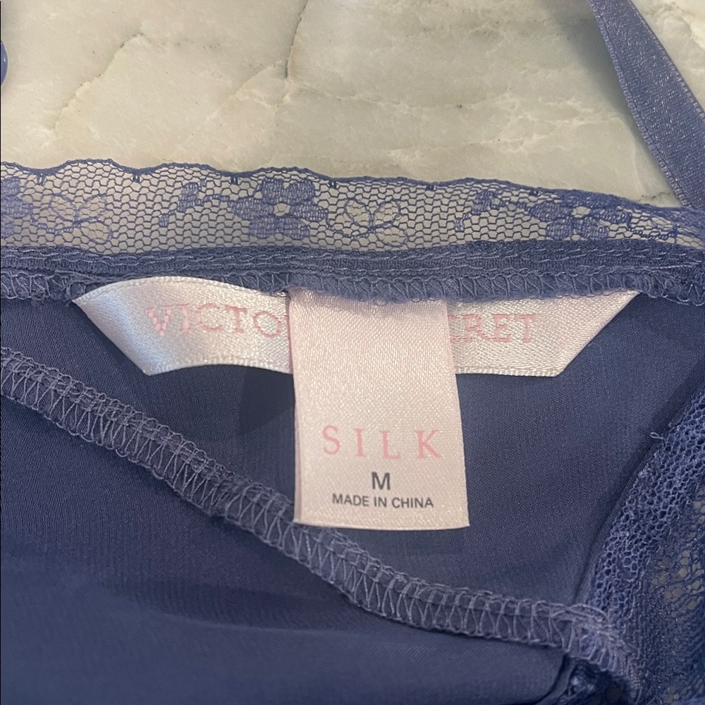 Victoria’s Secret Silk Lace Chemise in Periwinkle Blue Size M - Picture 6 of 6